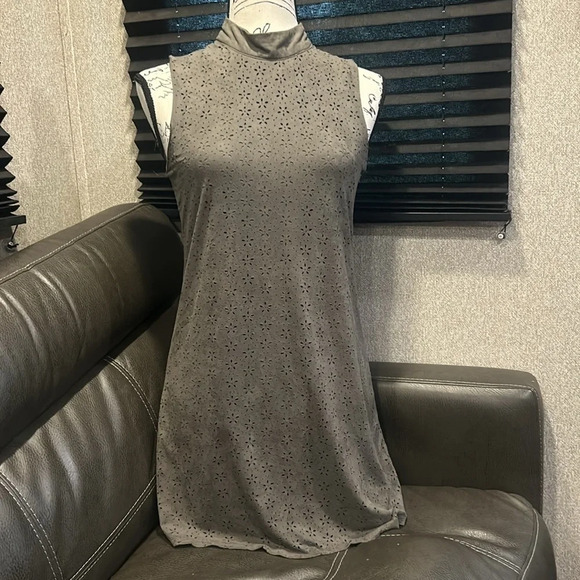 Trixxi Women’s‎ High Neck Faux Suede Floral Mini Shift Dress Size XS - Picture 5 of 7